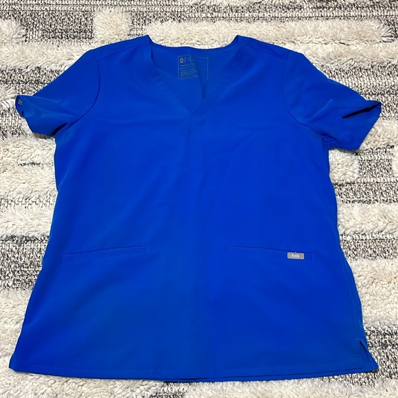 Figs Casma Three-Pocket Scrub Top - Picture 2 of 3